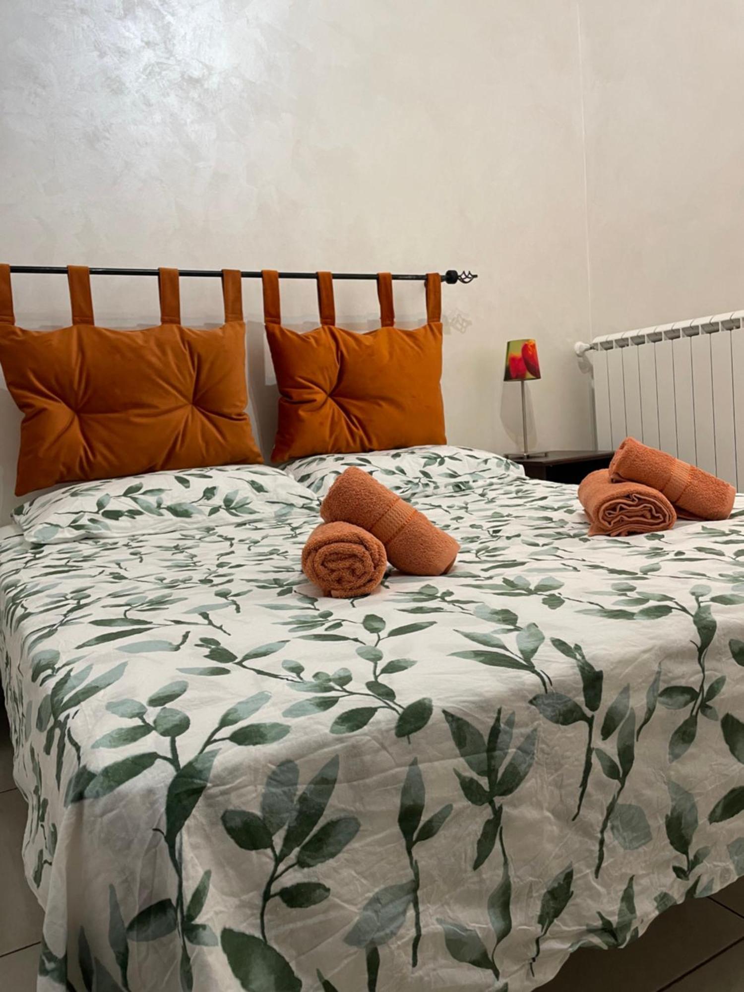 Home With Parking Near The Airport And Beach فيوميتشينو المظهر الخارجي الصورة