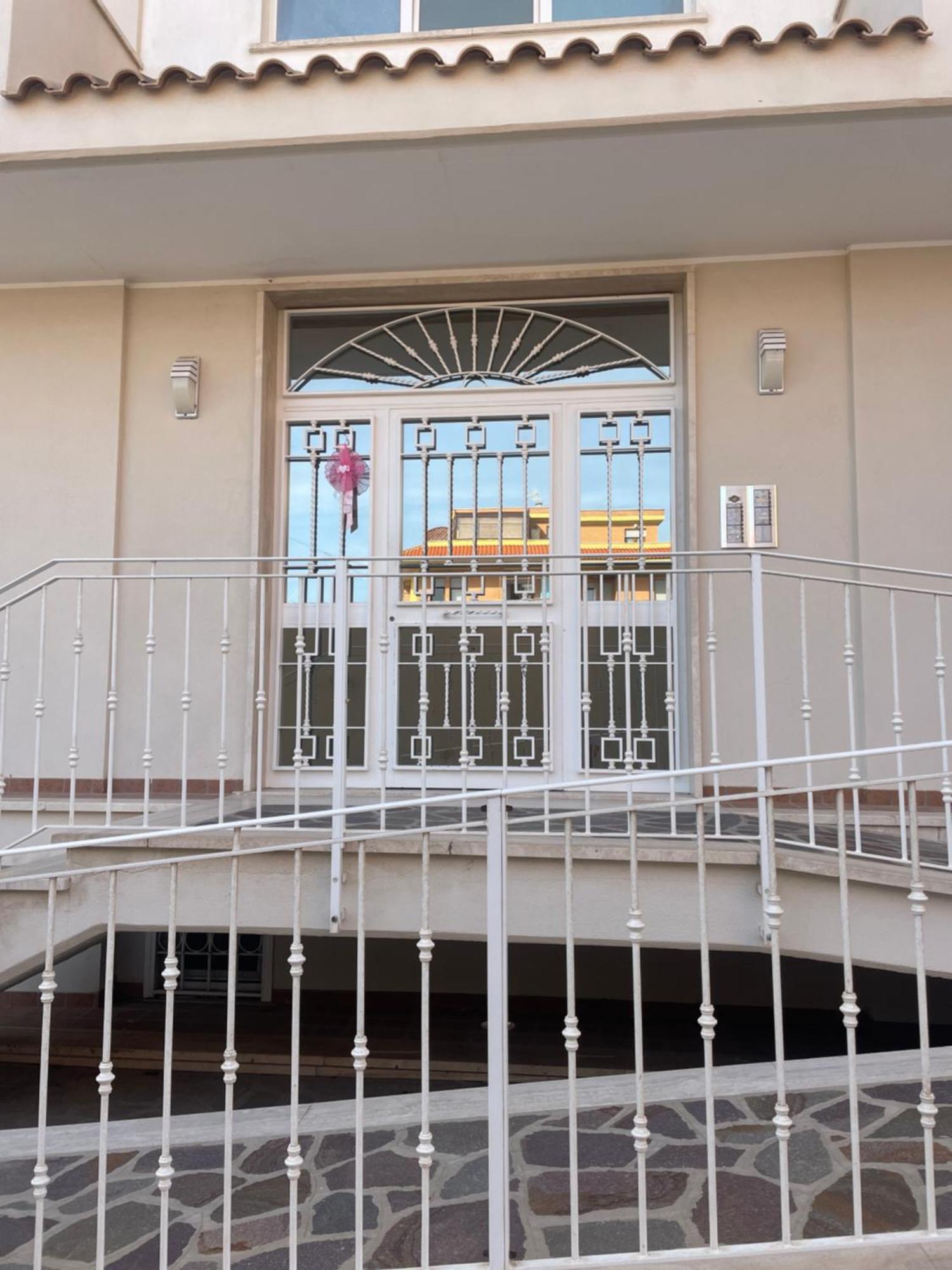Home With Parking Near The Airport And Beach فيوميتشينو المظهر الخارجي الصورة